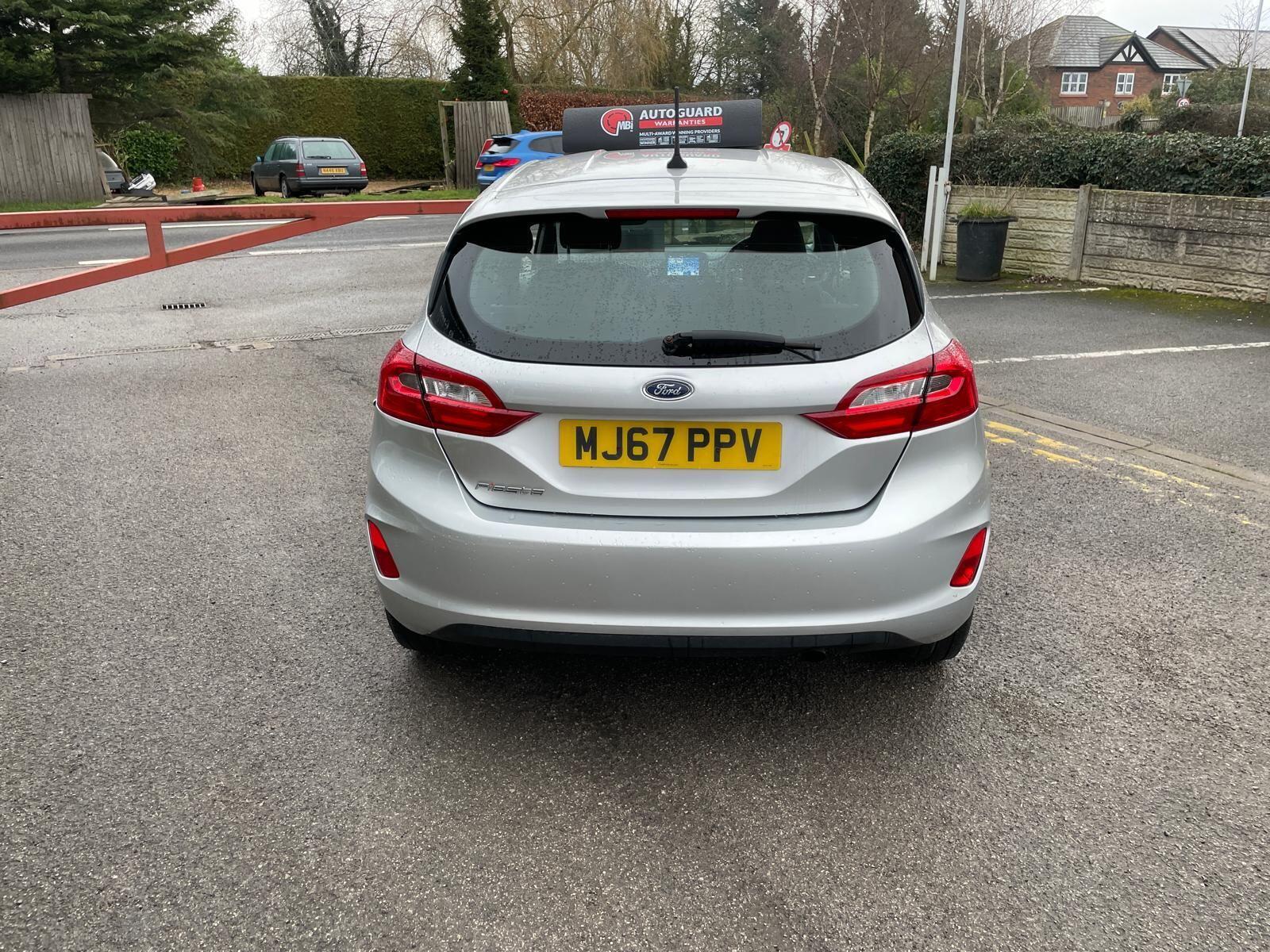 Ford Fiesta - image 3